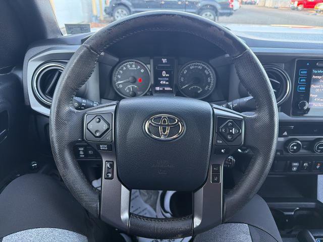 Used 2018 Toyota Tacoma TRD Off-Road image 19