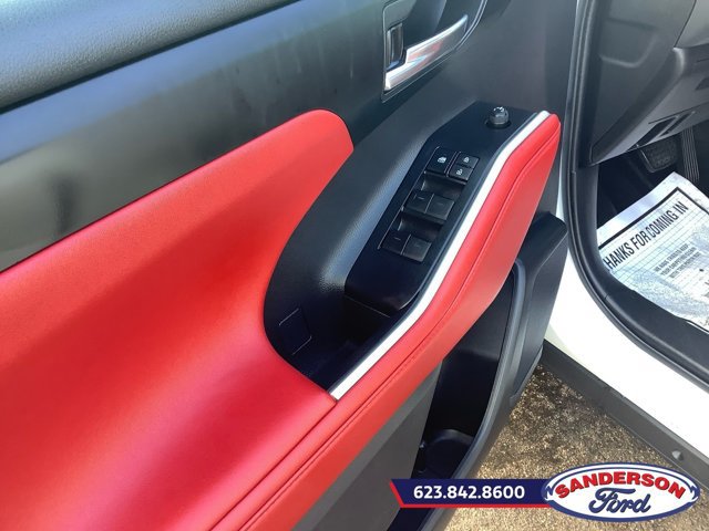 Used 2022 Toyota Highlander XSE AWD/4WD image 9