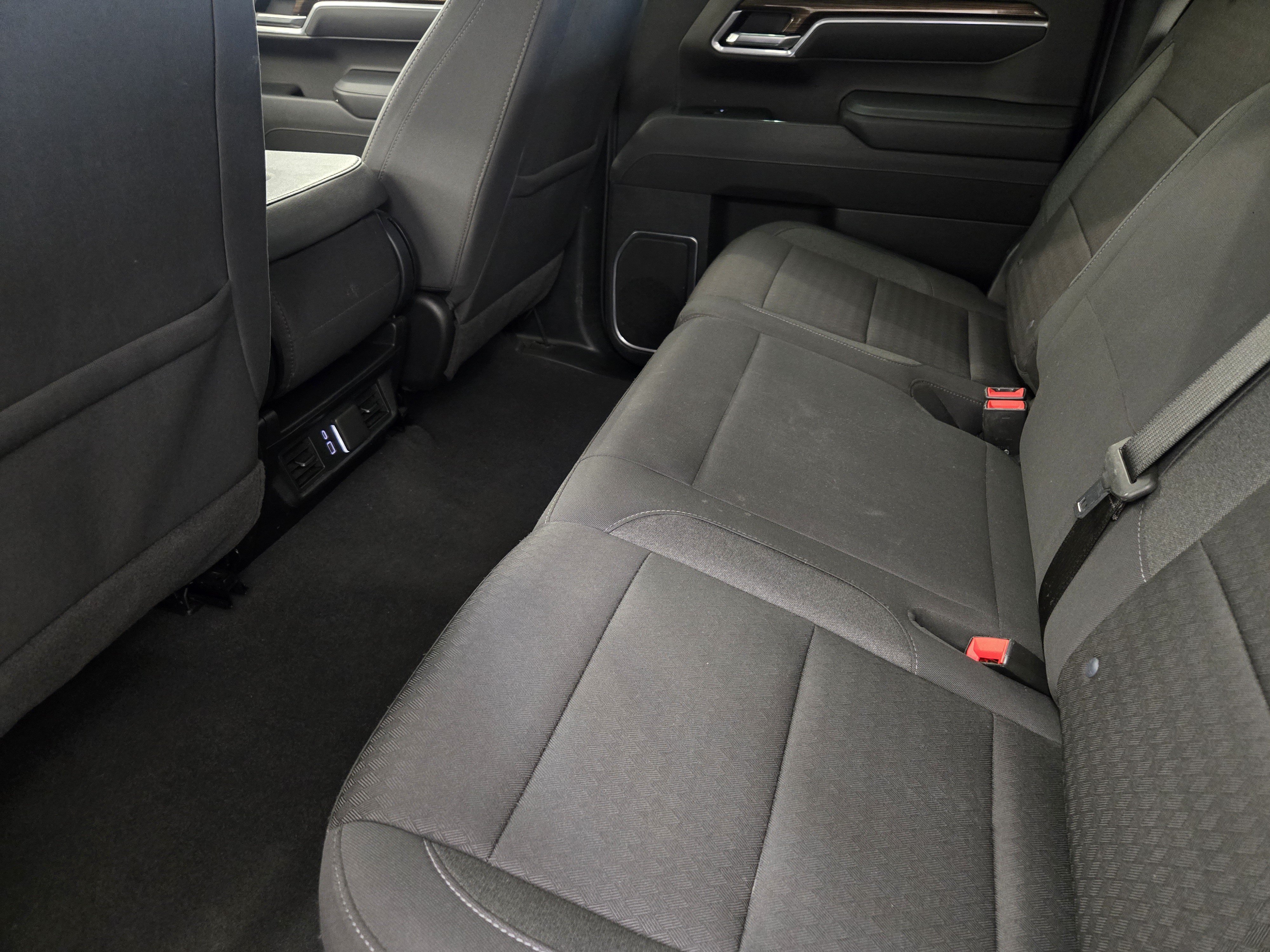 Used 2025 Chevrolet Silverado 1500 LT AWD/4WD image 28