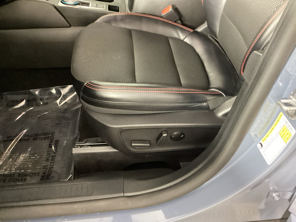 Certified 2024 Ford Escape ST-Line w/ Tech Pack #1 AWD/4WD image 15