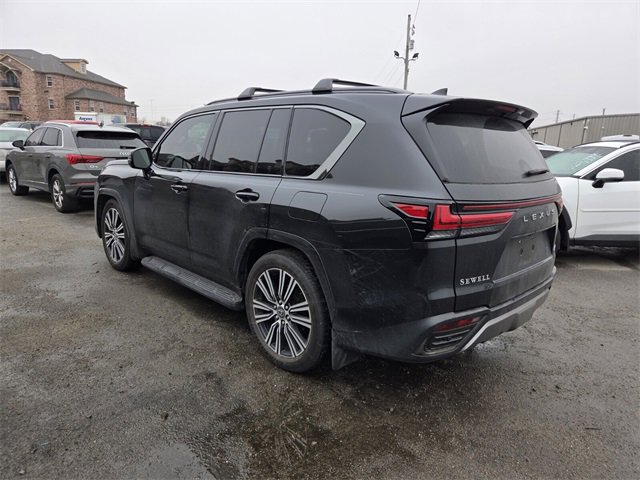 Used 2024 Lexus LX 600 4WD w/ Appearance Package image 5