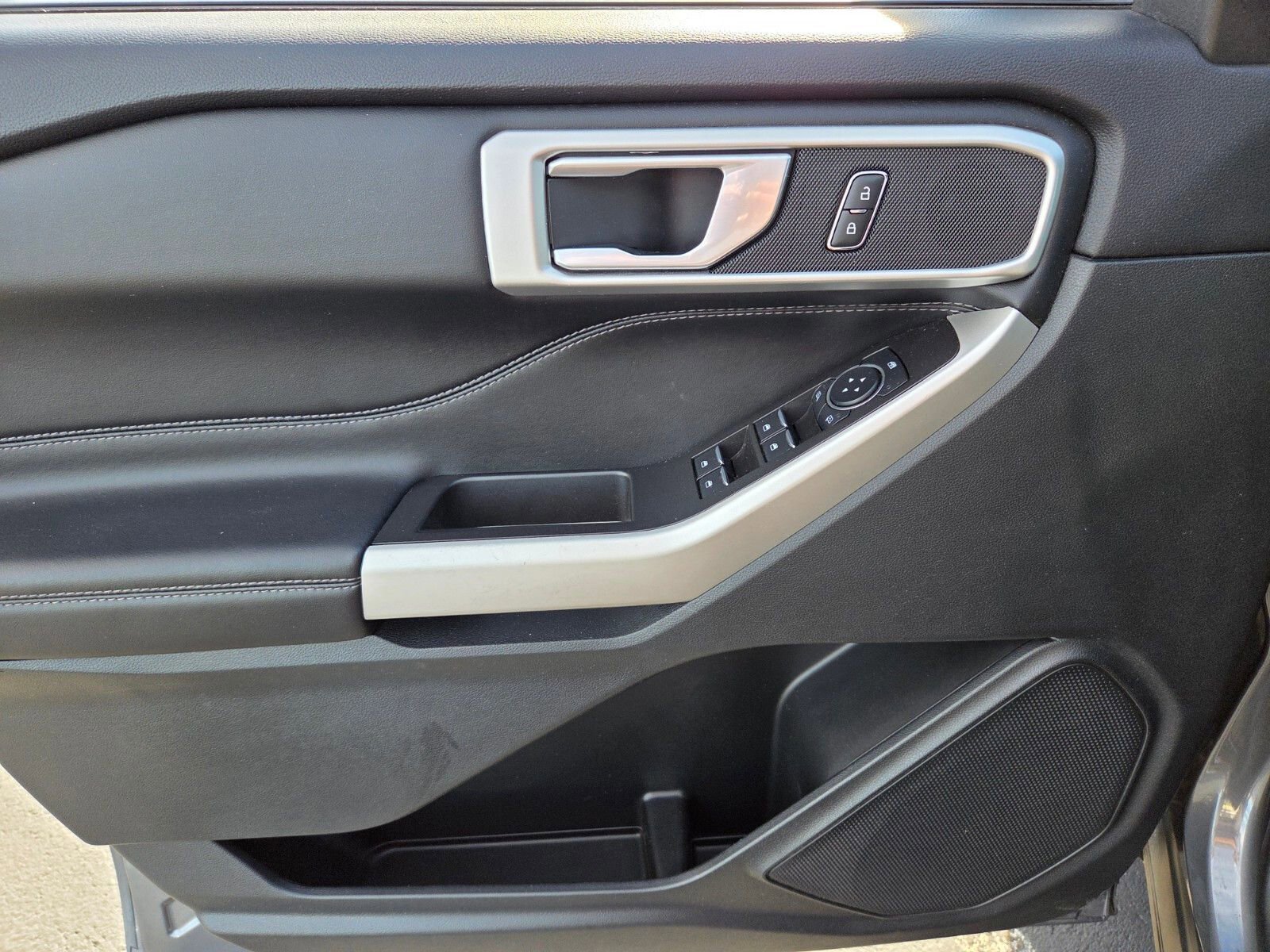 Certified 2023 Ford Explorer XLT w/ Equipment Group 202A image 18