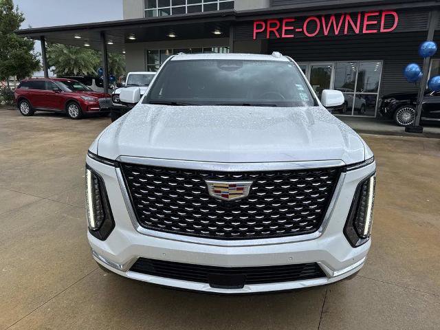 Used 2025 Cadillac Escalade ESV Premium Luxury RWD image 2