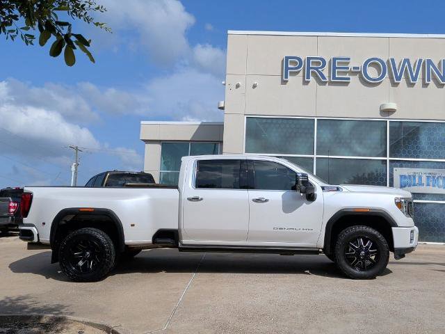 Used 2023 GMC Sierra 3500 Denali w/ Denali Ultimate Package AWD/4WD image 2