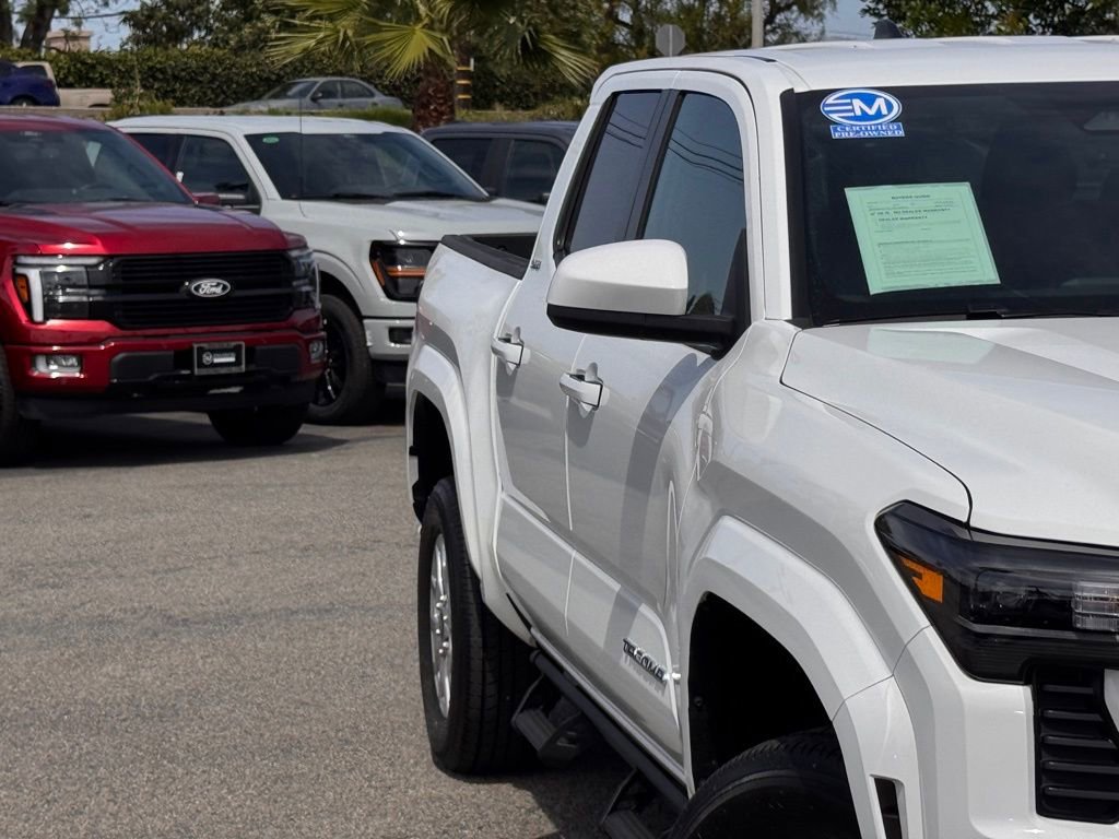 Used 2025 Toyota Tacoma SR5 image 5