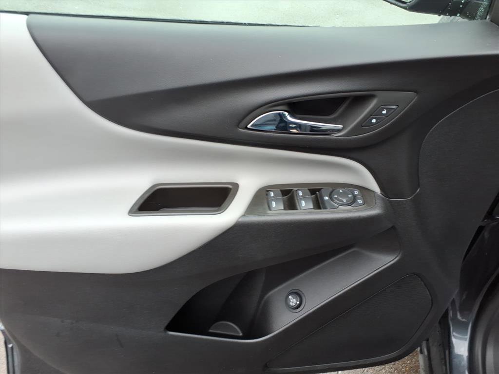 Used 2023 Chevrolet Equinox LT w/ Driver Convenience Package image 10