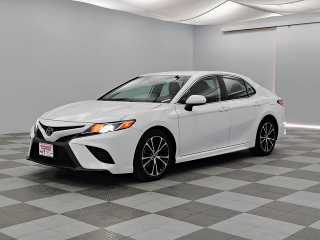 Used 2019 Toyota Camry SE FWD image 5
