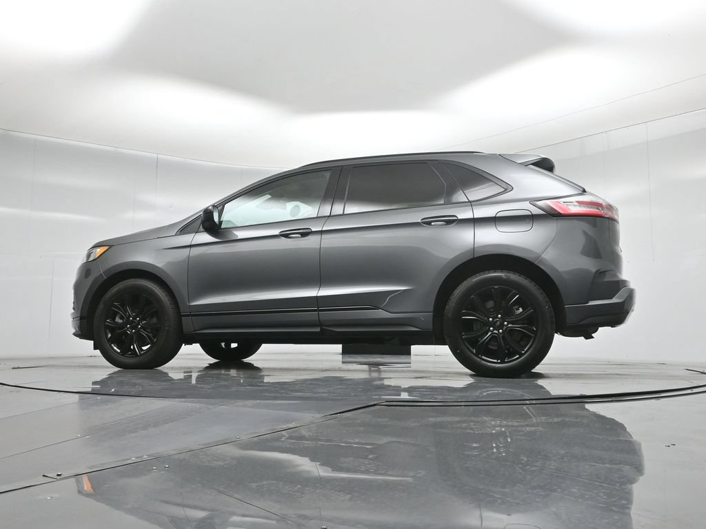 Certified 2023 Ford Edge SE w/ Black Appearance Package AWD/4WD image 51