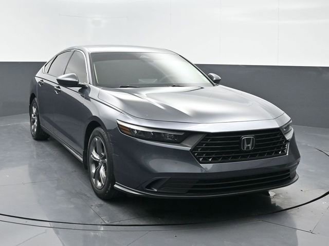 Used 2023 Honda Accord EX image 18