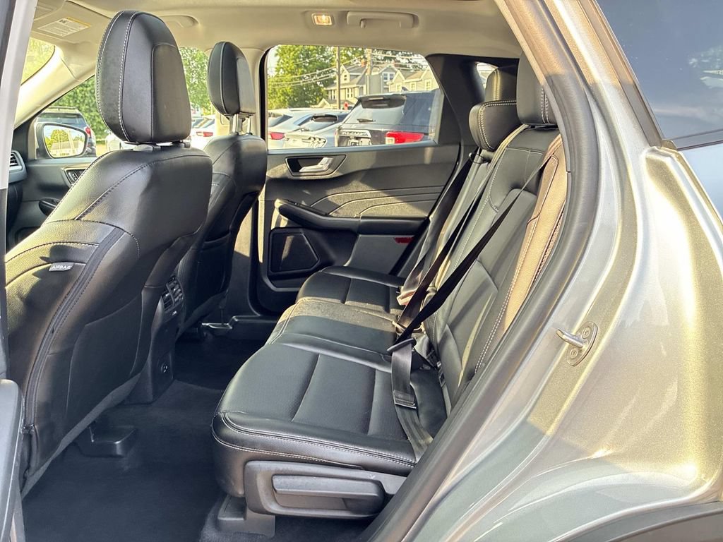 Certified 2022 Ford Escape SEL AWD/4WD image 16