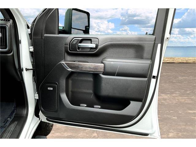 Used 2020 Chevrolet Silverado 2500 LTZ w/ LTZ Convenience Package AWD/4WD image 30