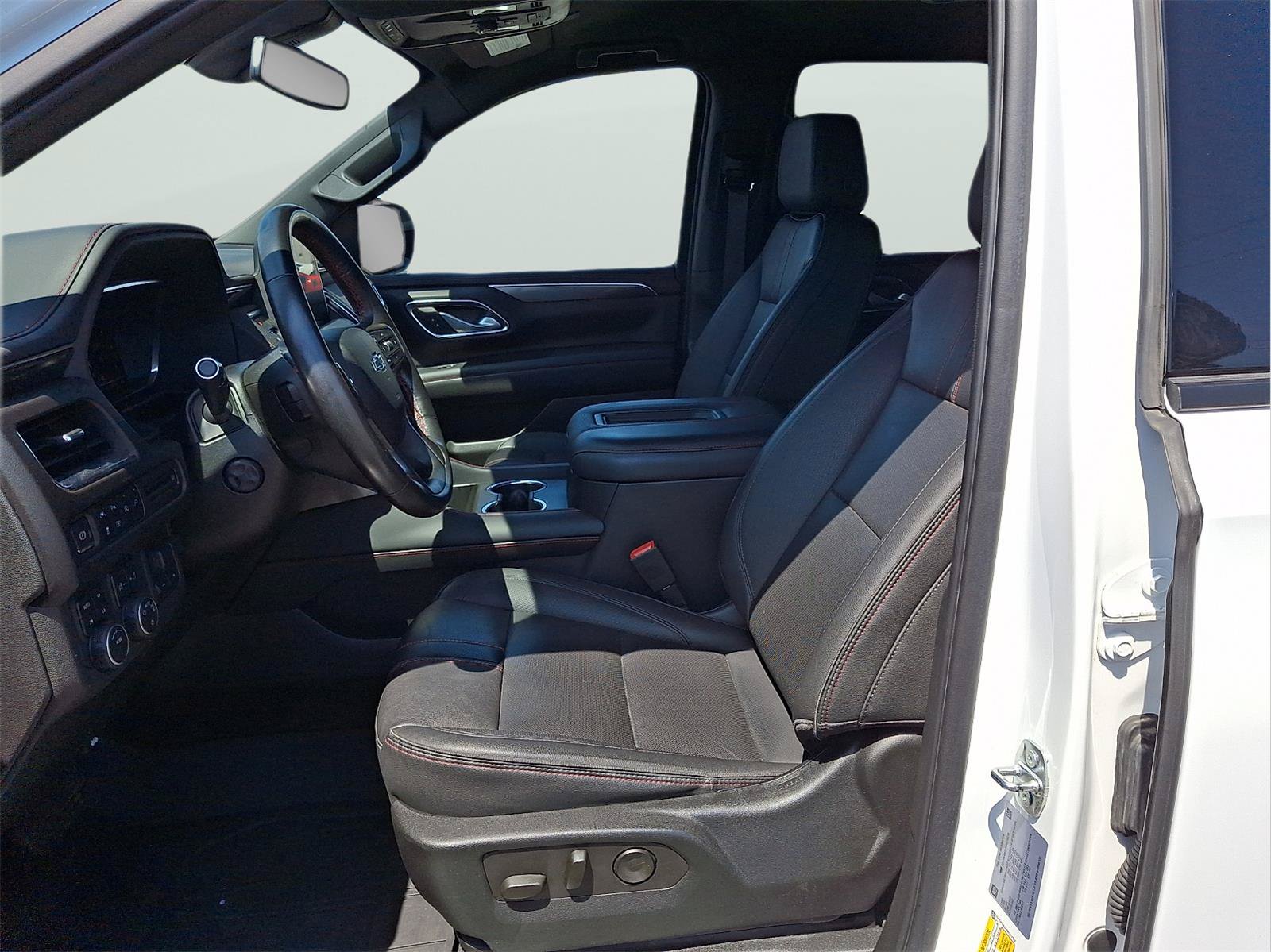 Used 2022 Chevrolet Tahoe RST w/ Luxury Package AWD/4WD image 14