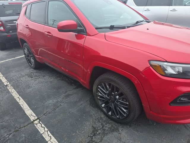 Used 2023 Jeep Compass Limited AWD/4WD image 9