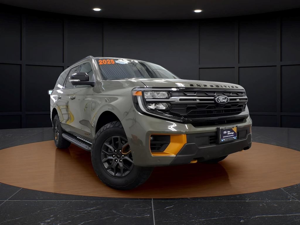 Certified 2025 Ford Expedition Tremor AWD/4WD image 1