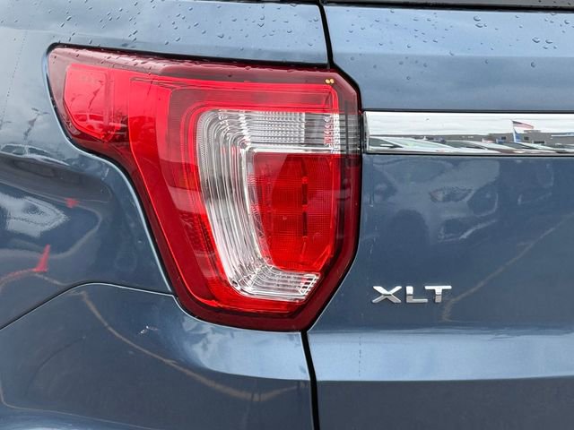 Certified 2018 Ford Explorer XLT w/ Equipment Group 202A FWD image 29