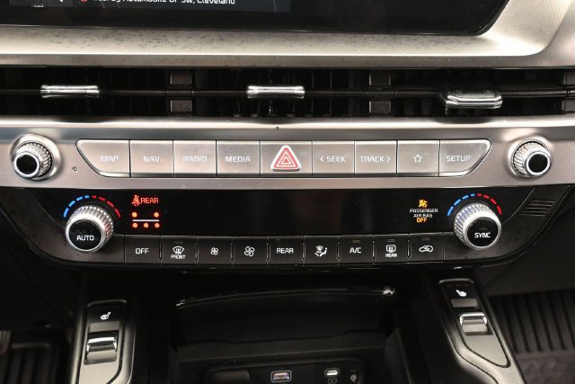 Used 2025 Kia Telluride S FWD image 22