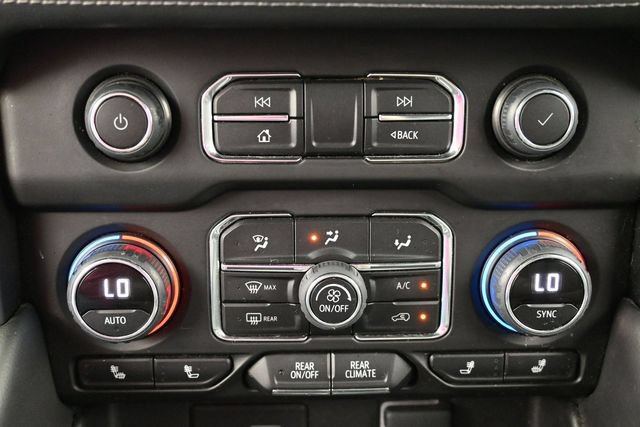 Used 2023 Chevrolet Suburban LT RWD image 23