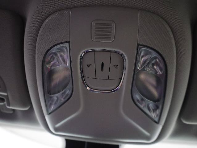 Used 2022 Jeep Compass Trailhawk AWD/4WD image 29