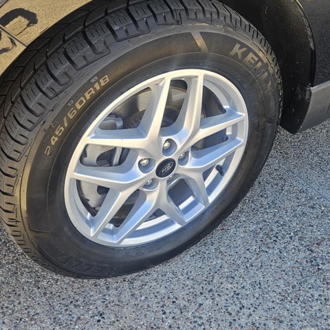 Certified 2024 Ford Edge SEL image 9