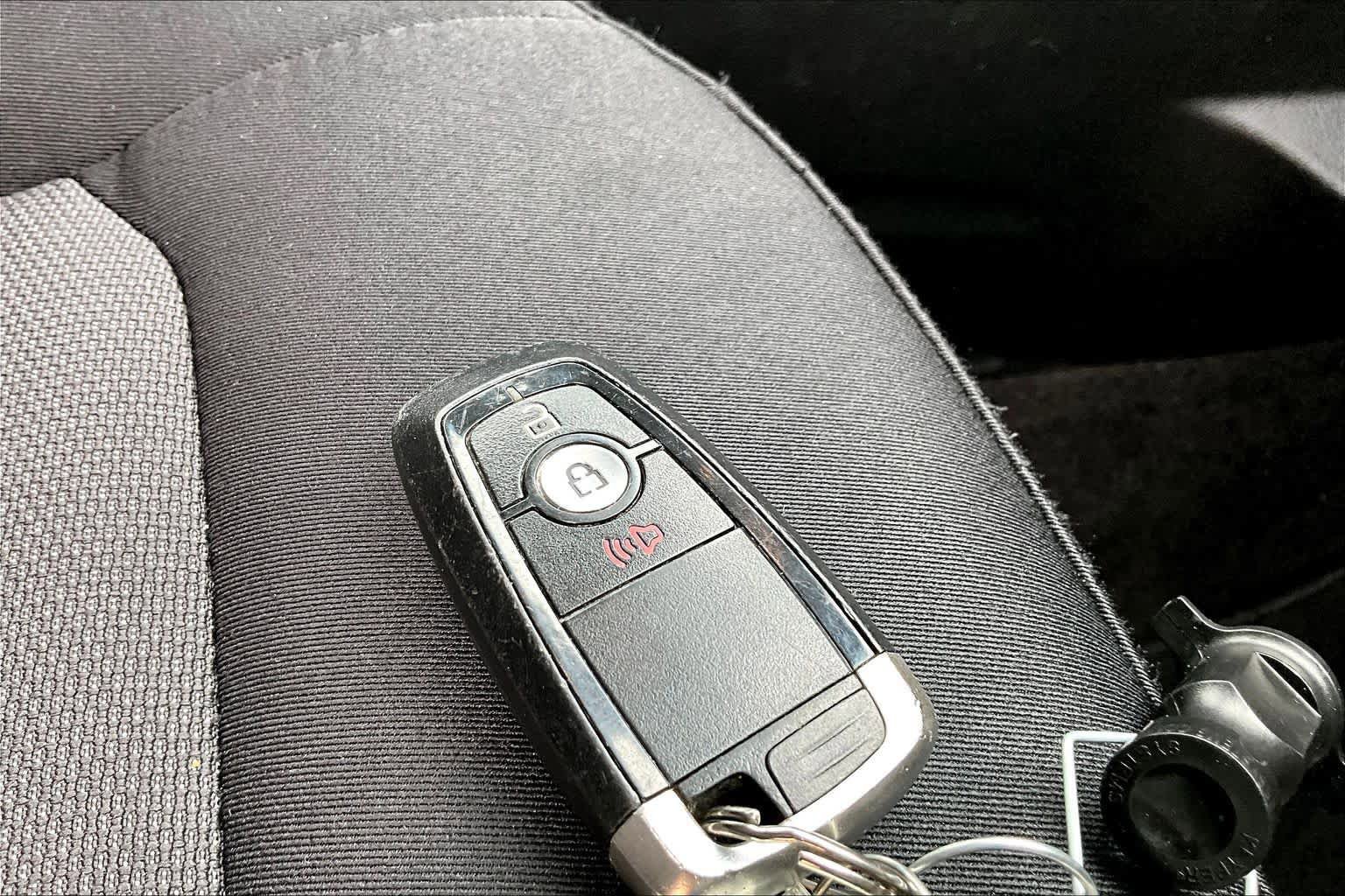 Certified 2019 Ford Edge SE FWD image 15