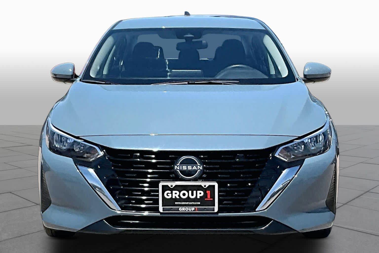Used 2025 Nissan Sentra SV FWD image 4