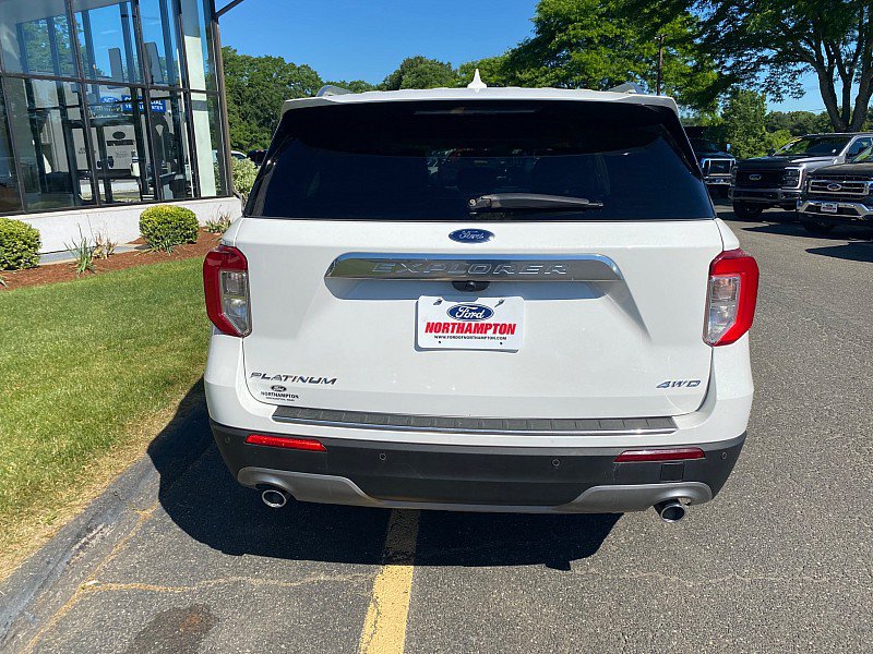 Certified 2023 Ford Explorer Platinum w/ Technology Package AWD/4WD image 8