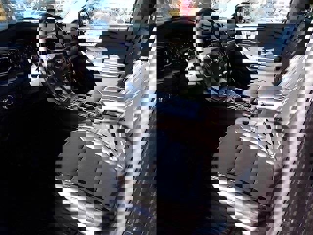 Certified 2022 Ford Explorer XLT w/ Equipment Group 202A image 9