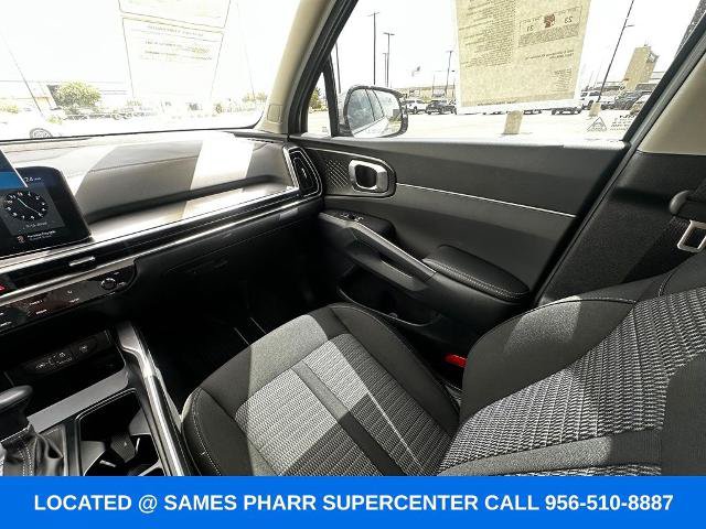 Used 2026 Kia Sorento LX FWD image 13