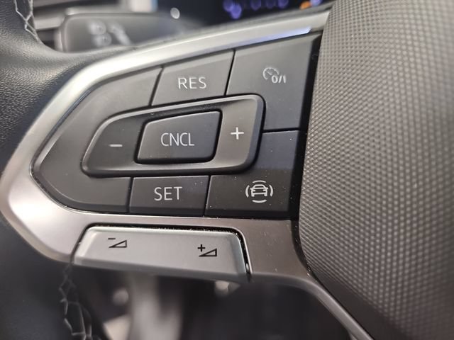 Used 2023 Volkswagen Atlas Cross Sport SE AWD/4WD image 17