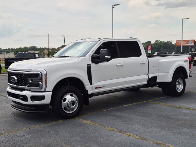 Certified 2025 Ford F350 Platinum AWD/4WD image 8