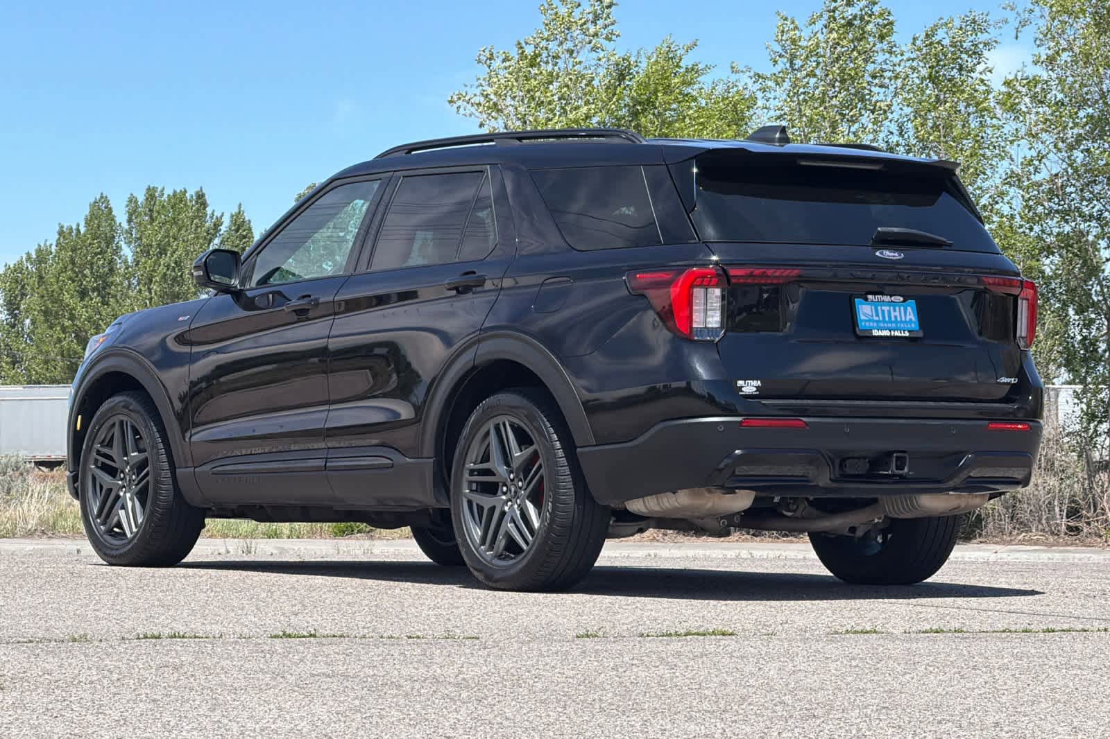 Certified 2025 Ford Explorer ST-Line w/ ST-Line Street Pack AWD/4WD image 6