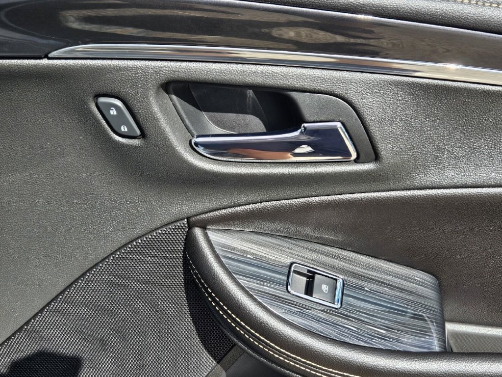 Used 2019 Chevrolet Impala Premier FWD image 12