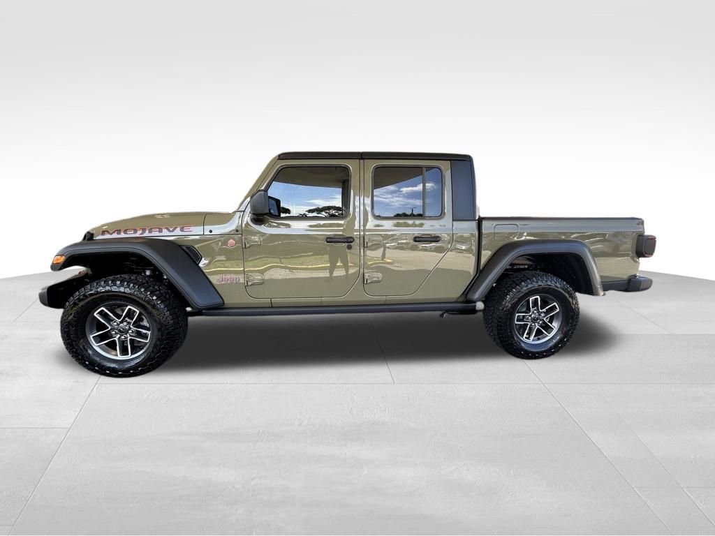 Used 2025 Jeep Gladiator Mojave w/ Safety Group AWD/4WD image 7