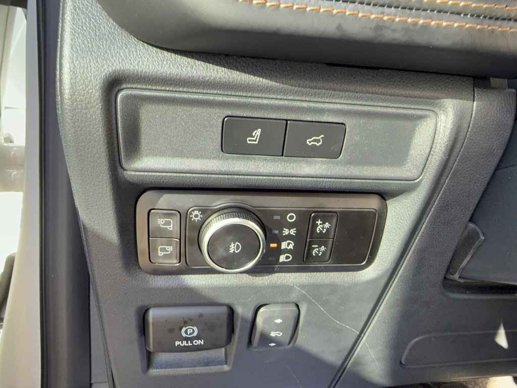 Certified 2023 Ford Expedition Max Platinum image 27