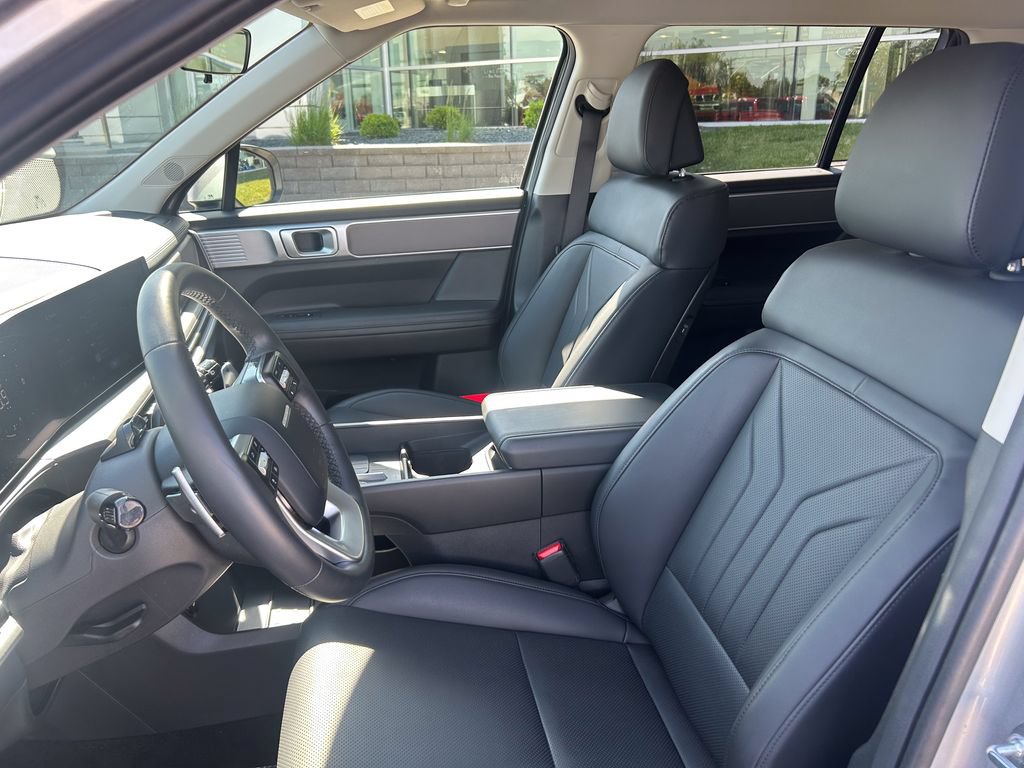 Used 2026 Hyundai Santa Fe SEL AWD/4WD image 14