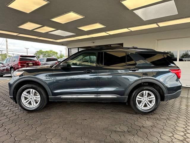 Certified 2023 Ford Explorer XLT w/ Class IV Trailer Tow Package AWD/4WD image 2