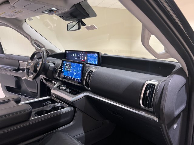 Certified 2025 Ford Expedition Platinum w/ Driver's Package AWD/4WD image 27