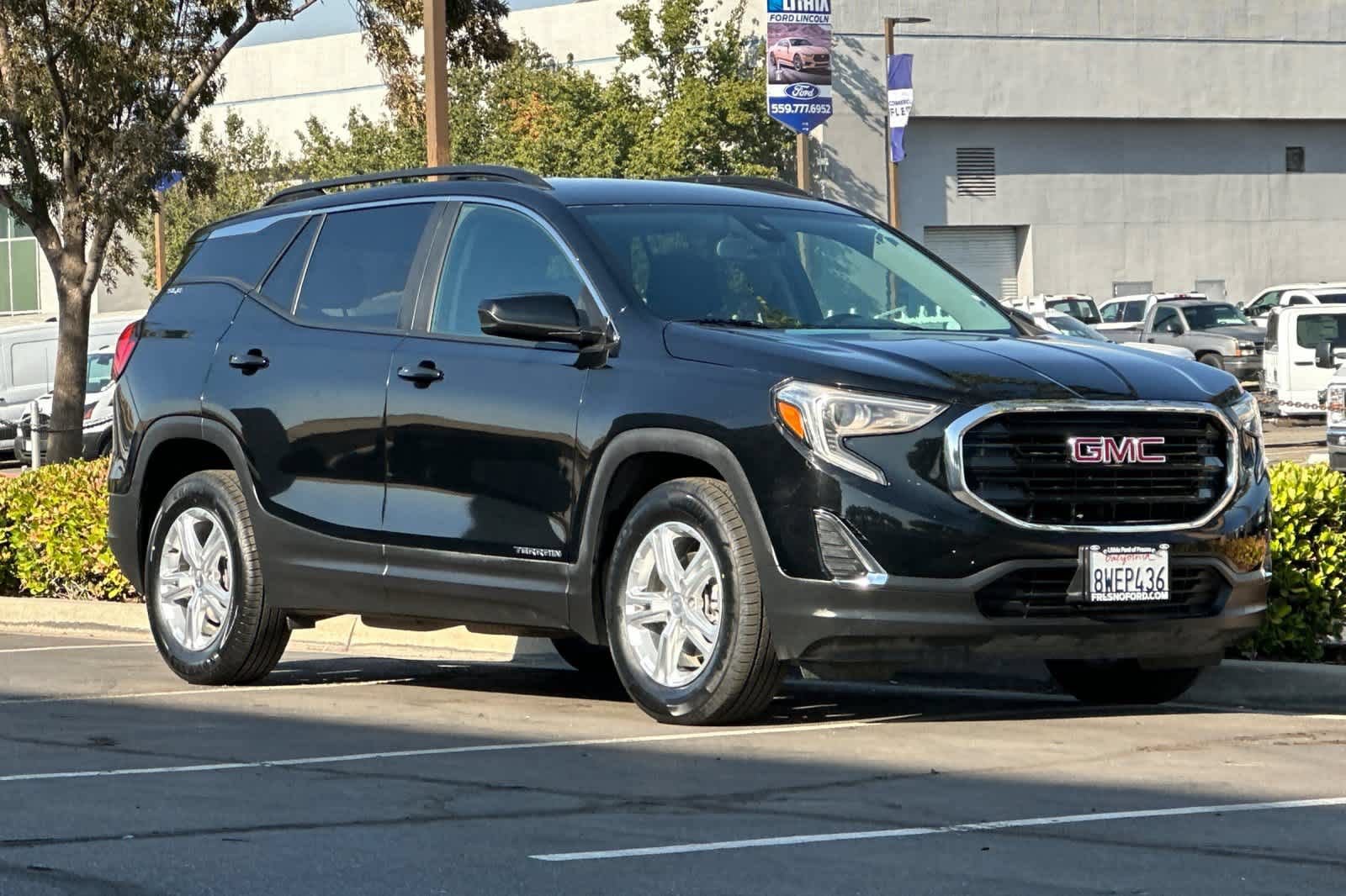 Used 2021 GMC Terrain SLE w/ Driver Convenience Package FWD image 10