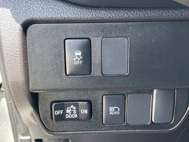 Used 2023 Toyota Tacoma SR5 RWD image 18