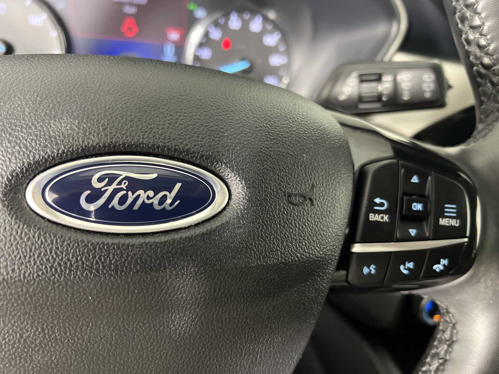 Certified 2022 Ford Escape SE w/ Cold Weather Package AWD/4WD image 31