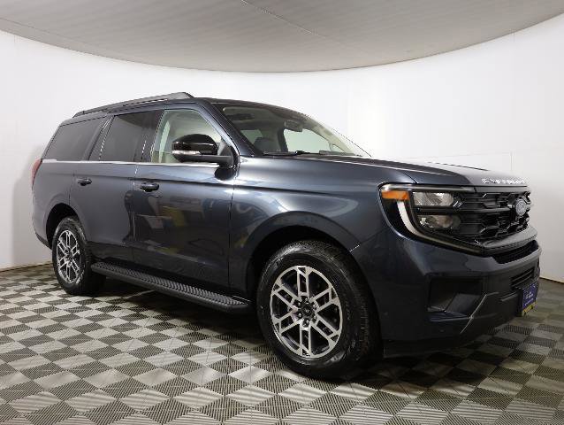Certified 2025 Ford Expedition Active image 5