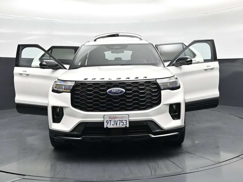 Certified 2025 Ford Explorer ST-Line w/ ST-Line Street Pack AWD/4WD image 27