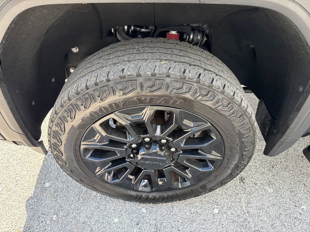 Used 2024 GMC Sierra 2500 Denali w/ Denali Reserve Package image 13