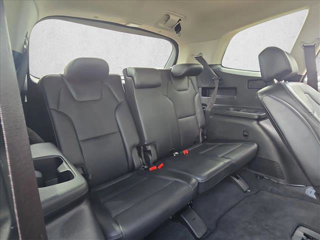 Used 2025 Kia Telluride S FWD image 17