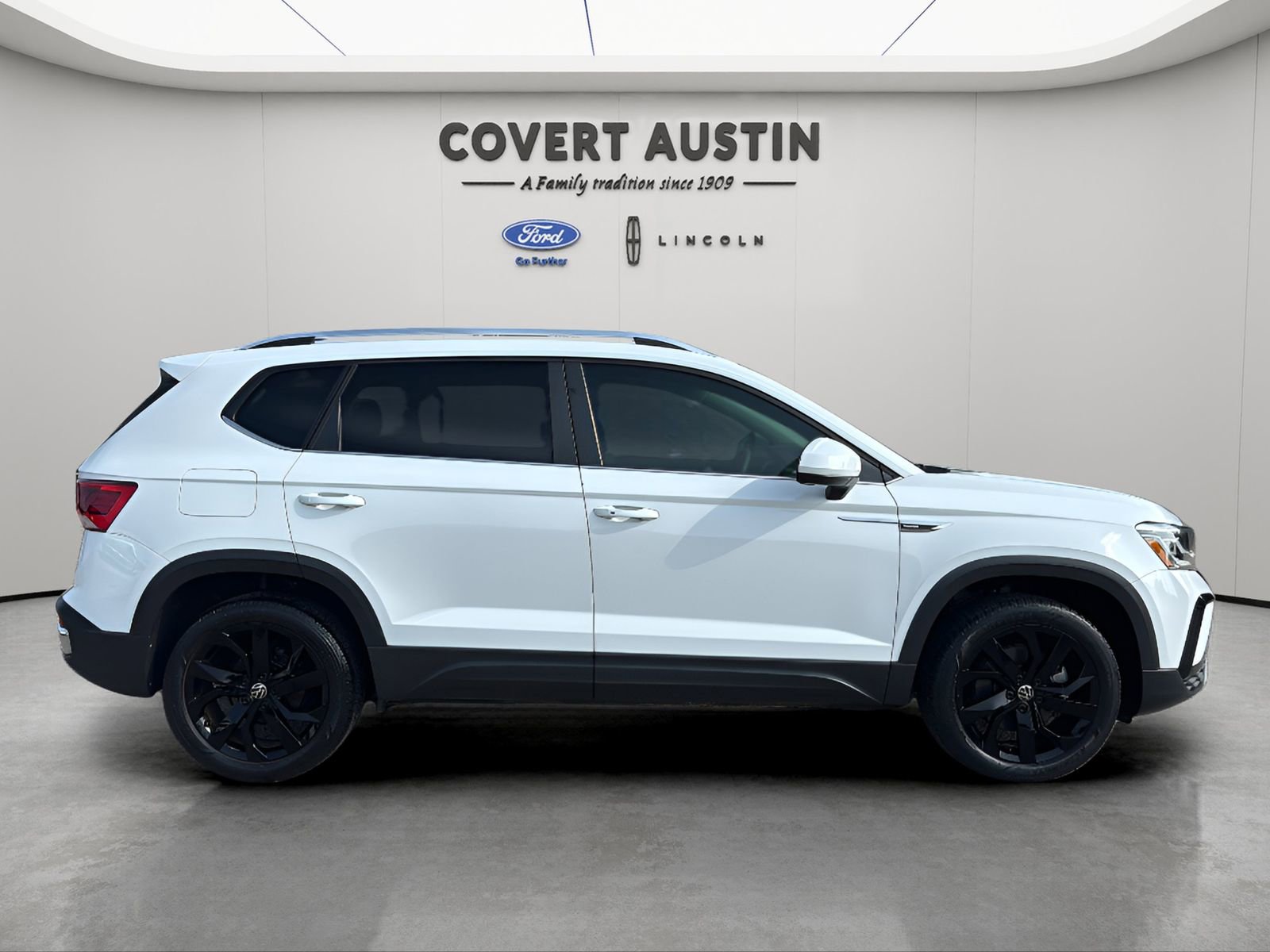 Used 2022 Volkswagen Taos SEL FWD image 6