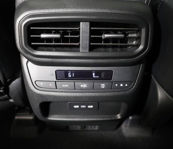 Used 2024 Honda Pilot Touring image 25