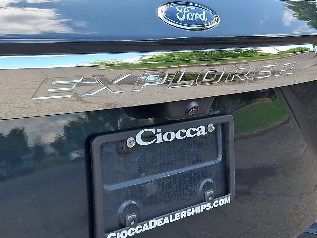 Certified 2023 Ford Explorer XLT AWD/4WD image 33