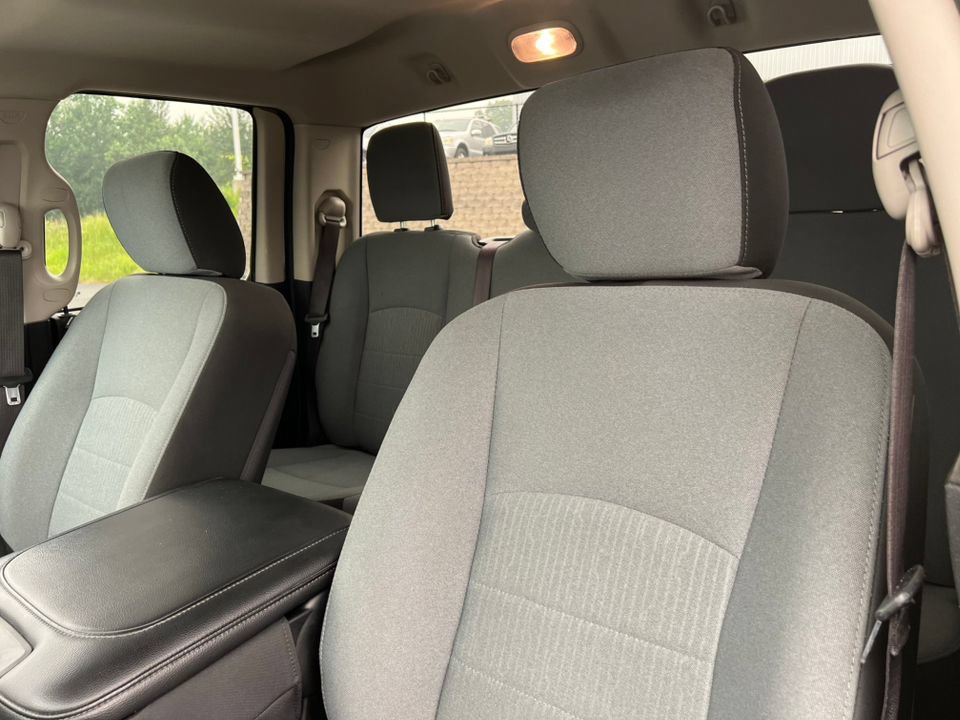 Used 2021 RAM 1500 Tradesman w/ Chrome Appearance Package AWD/4WD image 14