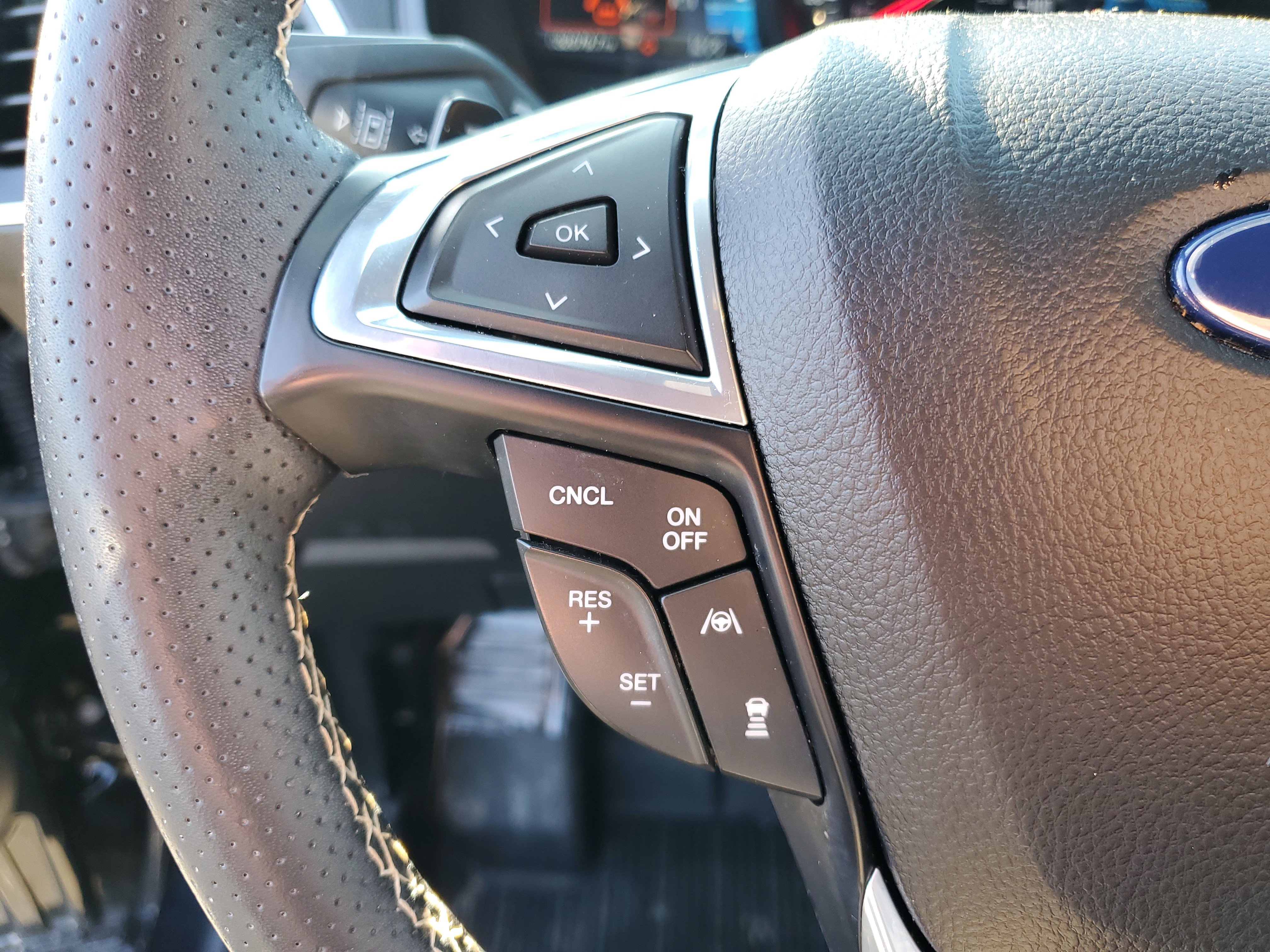 Certified 2024 Ford Edge ST w/ Equipment Group 401A image 19