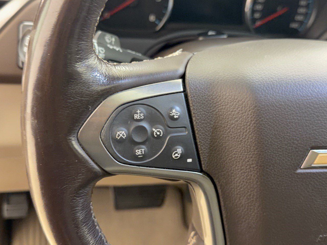 Used 2018 Chevrolet Tahoe Premier AWD/4WD image 18